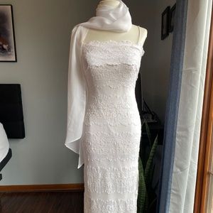 White Lace Stretch Maxi Dress